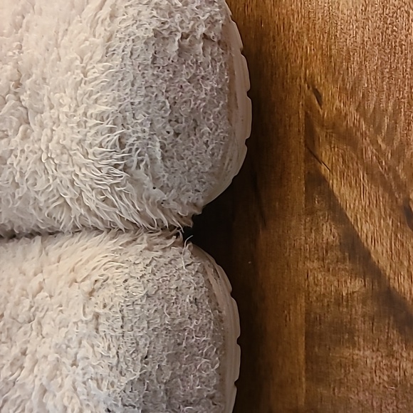 Furry Crocs - Picture 4 of 4